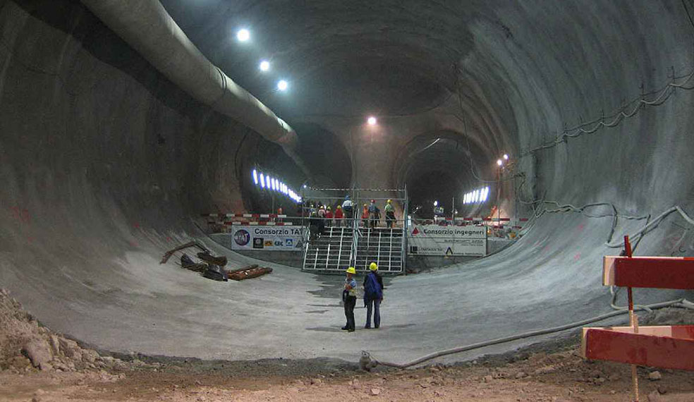 Excavating the tunnel for the Gothard Pass railway